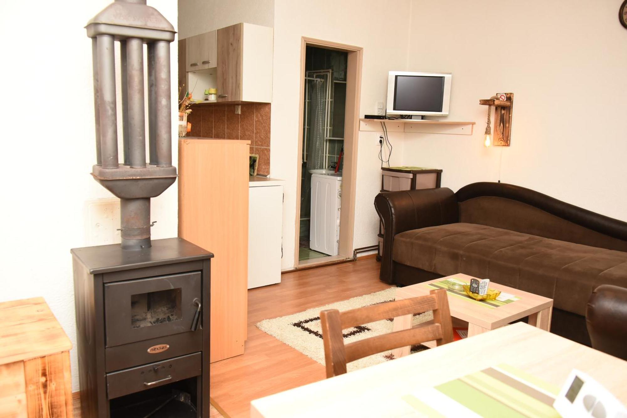 Vikendica Ceperkovic #1 Villa โคเปานิก ภายนอก รูปภาพ